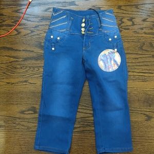 Push up Capri jeans NEW
